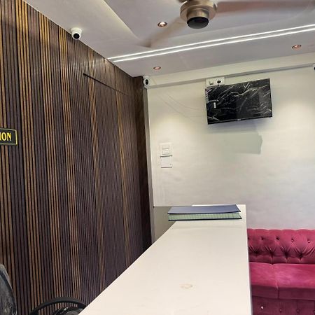Hotel Bb House Mumbai Bagian luar foto