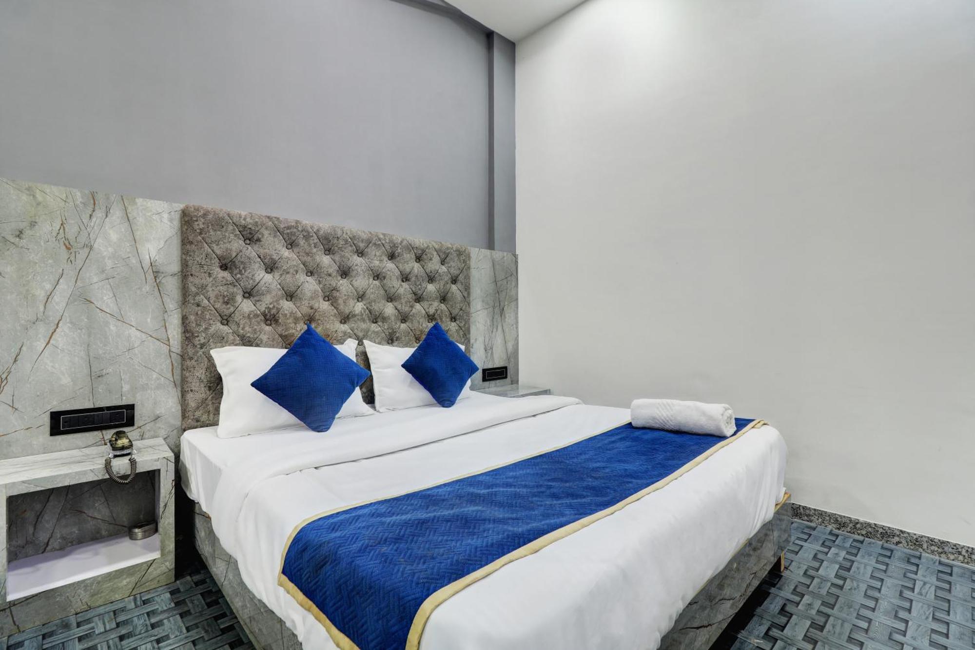 Hotel Bb House Mumbai Bagian luar foto